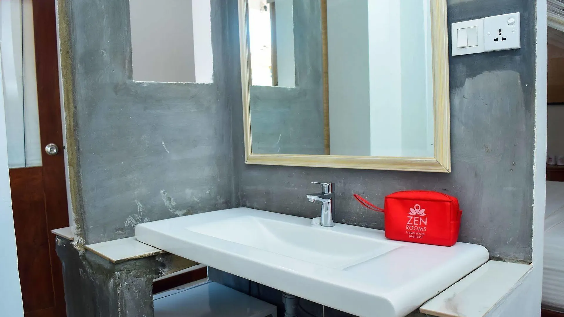 Zen Rooms Park Lane Negombo Hotel